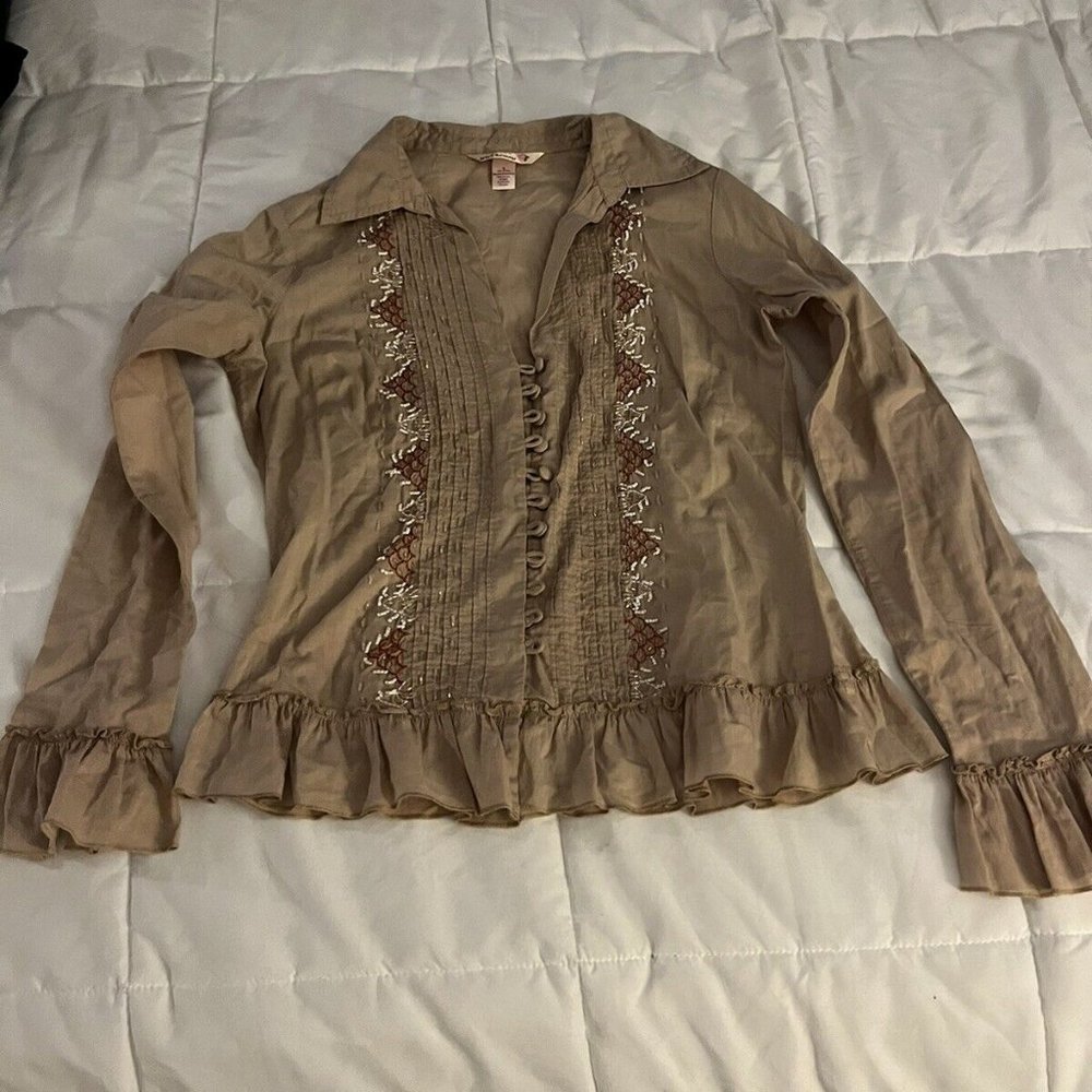 Girl Krazy TAN RUFFLEBUTTON FRONT BEADED EMBROIDED COLLARD V-NECK RUFFLE  SIZE S